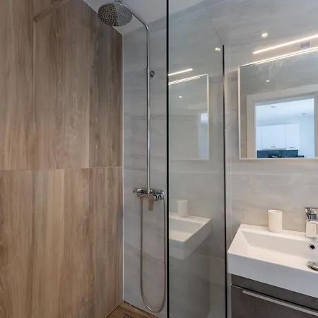 Bernie With A Pool Appartement