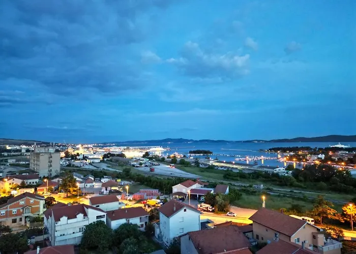 Bernie With A Pool *