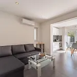 Bernie With A Pool Apartman *