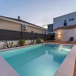 Bernie With A Pool Zára