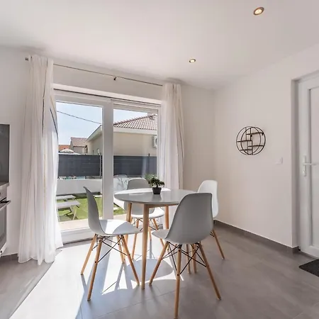 Bernie With A Pool *