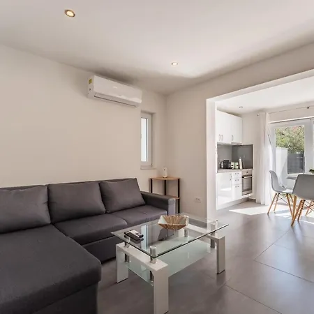 Bernie With A Pool アパート *